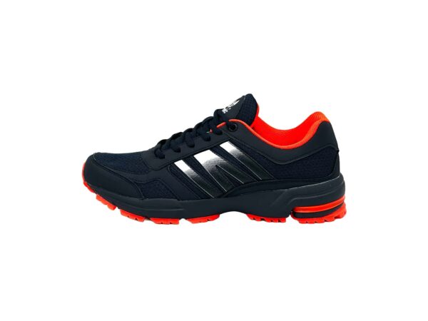 Freizeitsneaker mit dynamischem Design