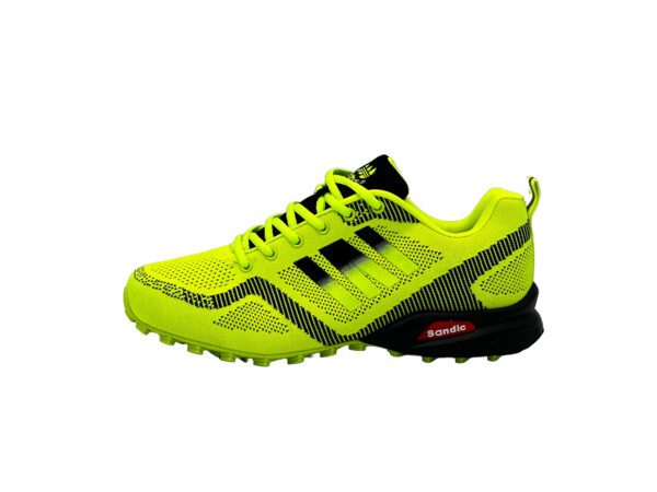 Atmungsaktiver Wanderschuh mit Profilsohle